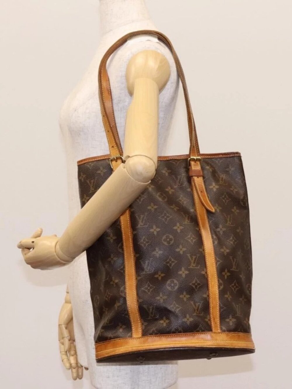 LOUIS VUITTON Monogram Bucket GM Shoulder Bag M42236 LV Auth